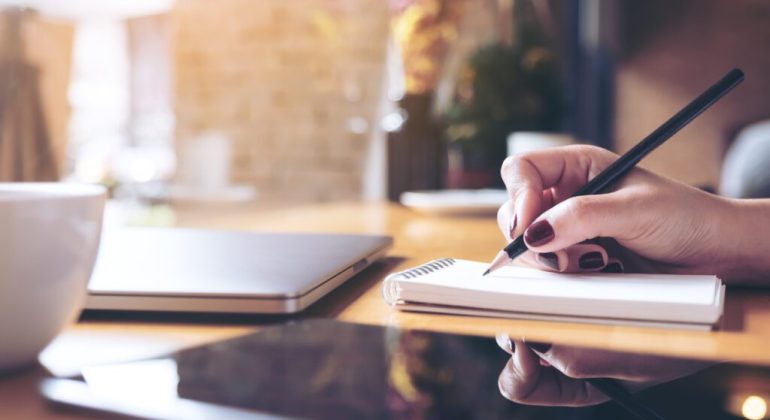 investimentos-empresariais-como-maximizar-retornos-financeiros-1